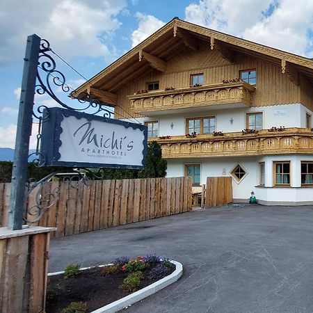 Michis Aparthotel Flachau Exterior foto