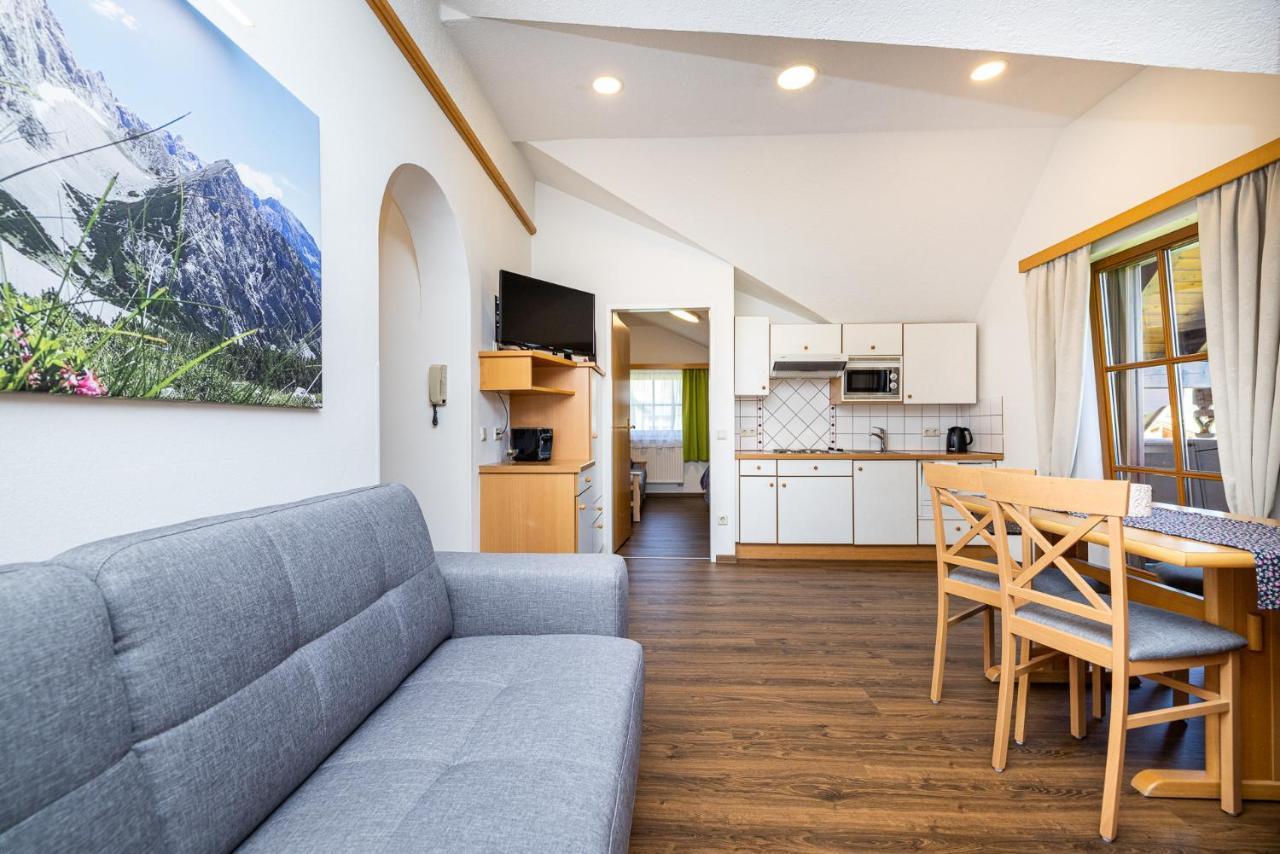 Michis Aparthotel Flachau Exterior foto